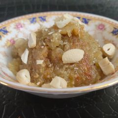 A picture of Lauki Halwa.