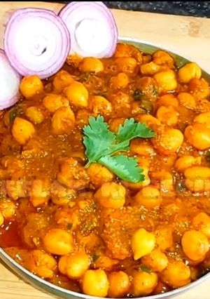 छोला (Chola recipe in hindi) रेसिपी मुख्य फोटो