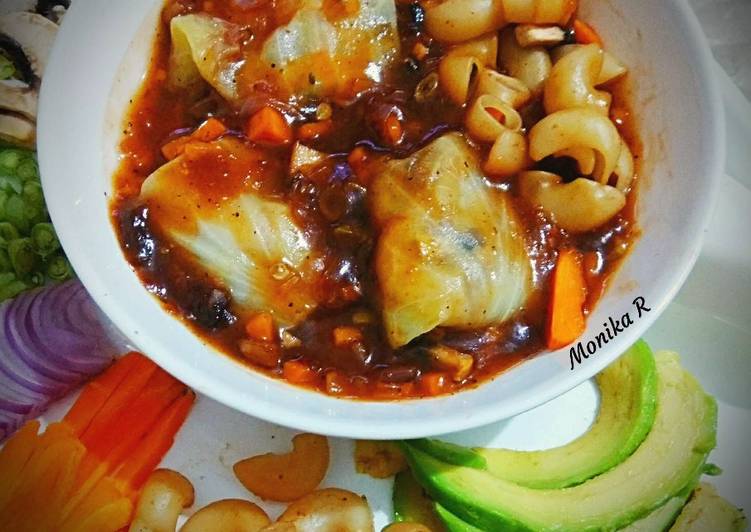 How to Prepare Recipe of Mince Rolls in Chicken Munchow Soup