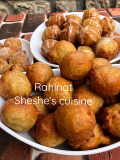 A picture of Banana puff-puff 😋.