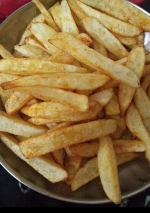 મસાલા ફ્રેન્ચ ફ્રાય (Masala French Fry Recipe In Gujarati) રેસીપી મુખ્ય ફોટો