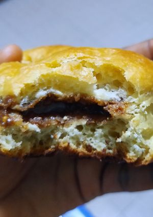A picture of Baked Choco Peanut Butter-Filled Donuts🥯.