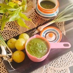 A picture of Amla chutney 😋 gooseberry spicy coriander chutney 😋.