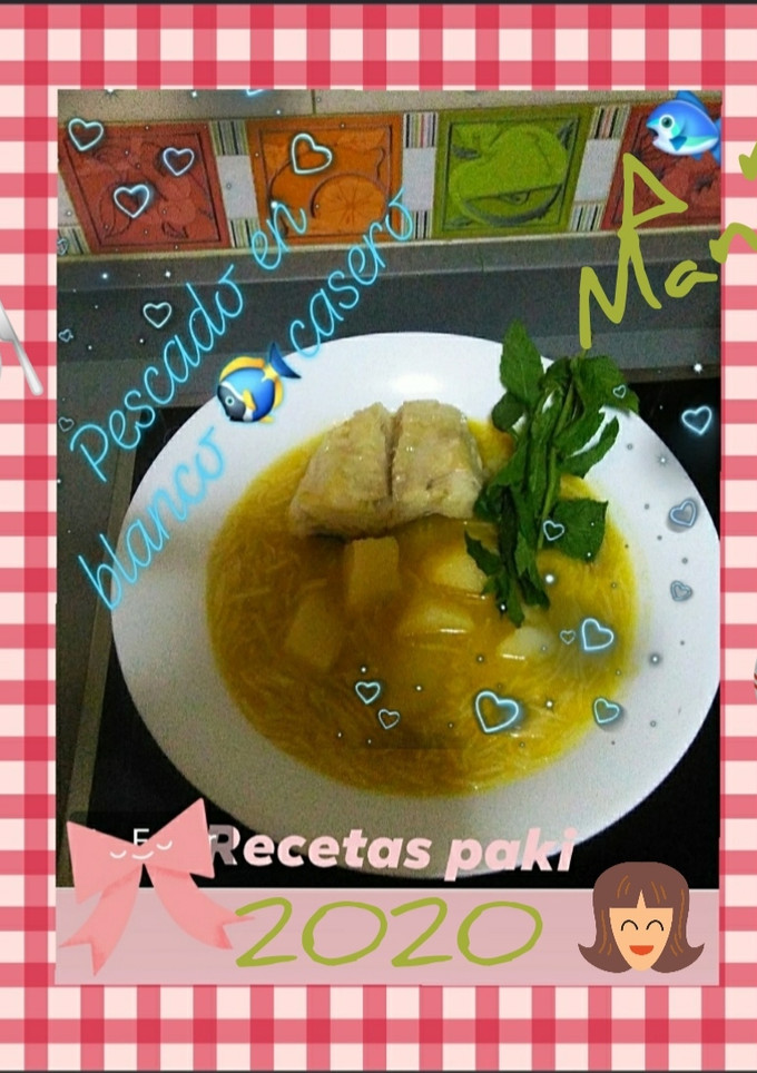 Una foto de Pescado en blanco casero a mi manera 🍽 🌺a