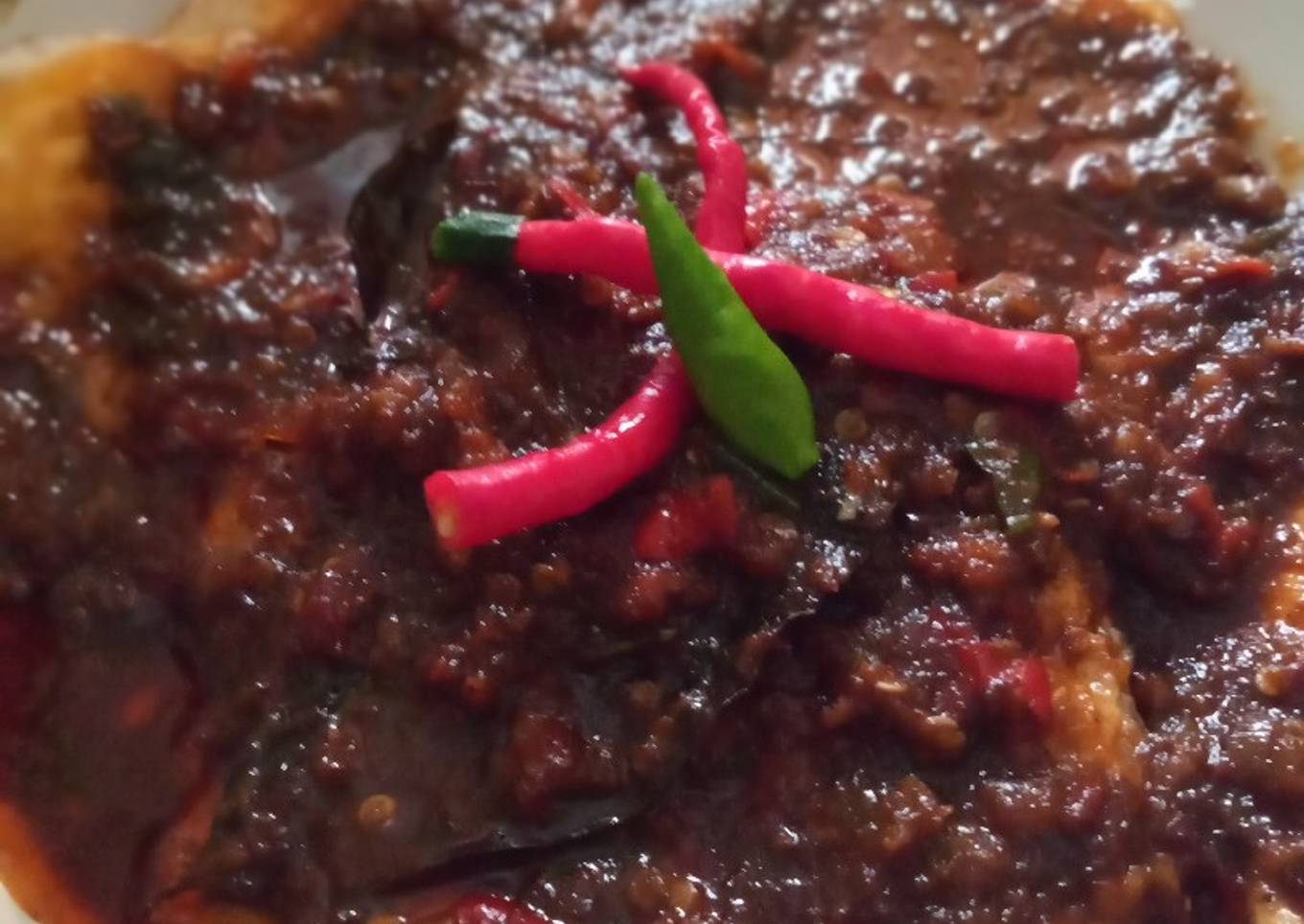 Telor ceplok siram sambel rendang (no santan)