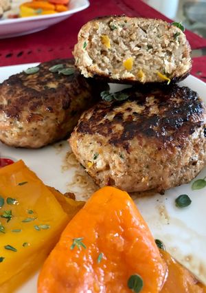 Φωτογραφία της συνταγής 👩‍🍳 Μπιφτέκια Κοτόπουλου με Τζίντζερ & Καπνιστή Πάπρικα