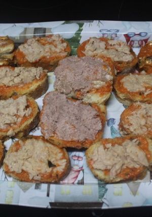 A picture of Sardines, Tuna, and Mussels.