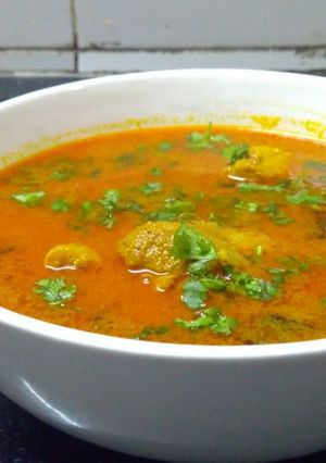 A picture of Chicken Curry.