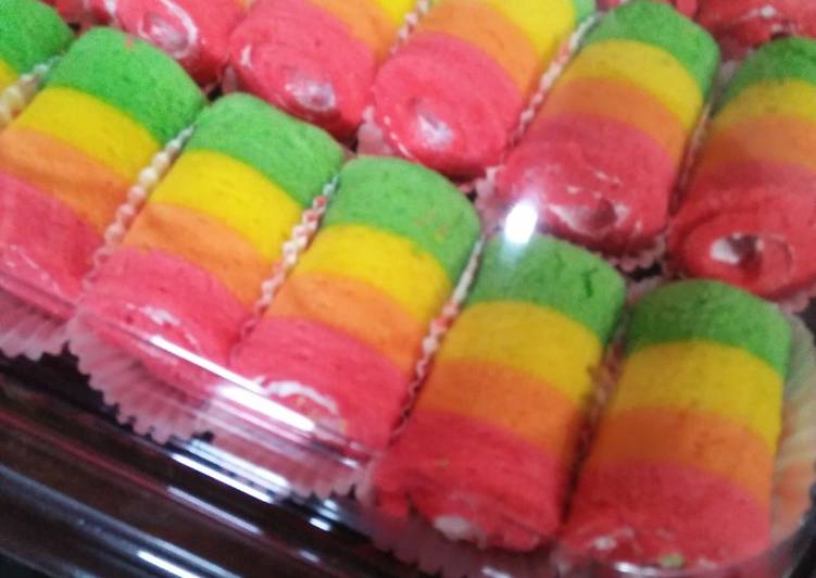 Mini rainbow roll cake