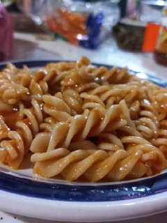 Una foto de Pasta con salsa de jitomate