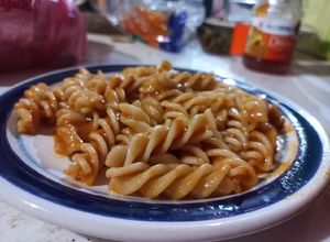 Una foto de Pasta con salsa de jitomate