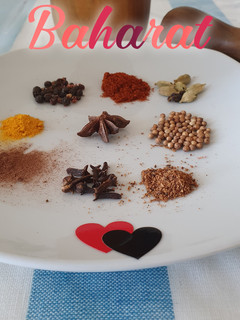 Una foto de 𝑩𝒂𝒉𝒂𝒓𝒂𝒕 - Condimento con 9 especias🧂🥣🌶