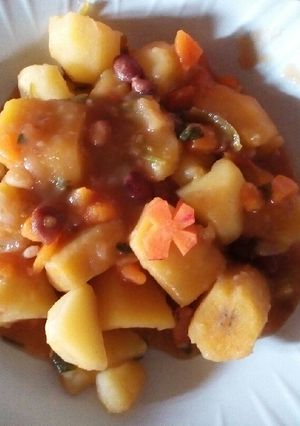 A picture of Matoke stew.