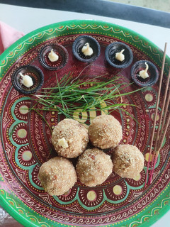 ચુરમાના લાડુ (Churma Ladoo Recipe In Gujarati) રેસીપી મુખ્ય ફોટો