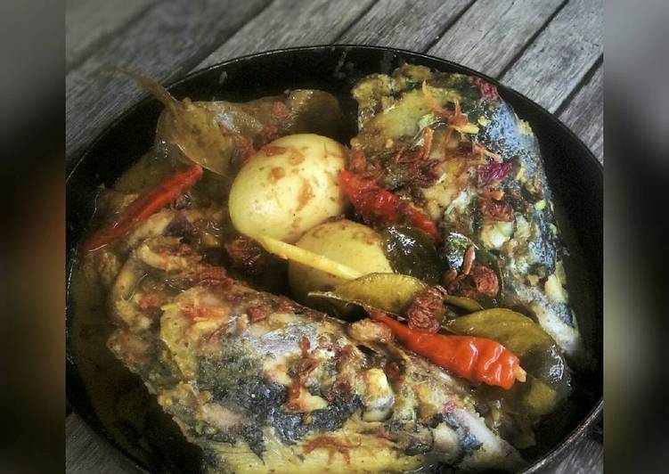 Gulai Kepala Tengiri dan Telur