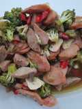 12. Tumis baso sosis lada hitam