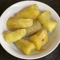 Roasted Sweet Potato 🍠 In Pressure Cooker { Street Food } A picture of Roasted Sweet Potato 🍠 In Pressure Cooker { Street Food }.