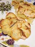 Petto di pollo con petali di patate in crosta