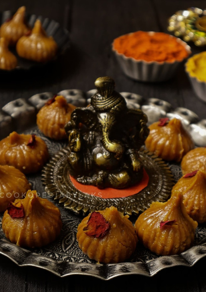 A picture of Instant  Mawa Modaks.