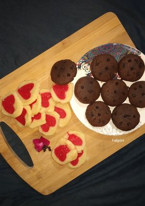 વેનીલા હાર્ટ કૂકીઝ અને ચોકલેટ ચિપ્સ કૂકીઝ(cookies recipe in gujarati) રેસીપી મુખ્ય ફોટો