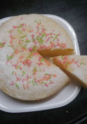 A picture of Eggless Vanilla cake.