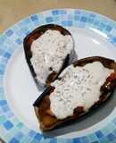 Berenjenas rellenas con salsa de yogur