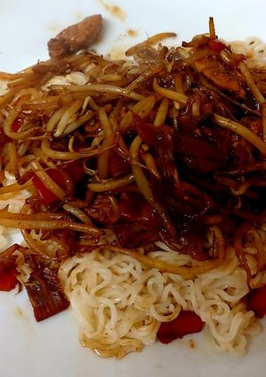 A picture of Just a Quick Chicken & Beansprout Stir Fry 😃#Mainmeal.