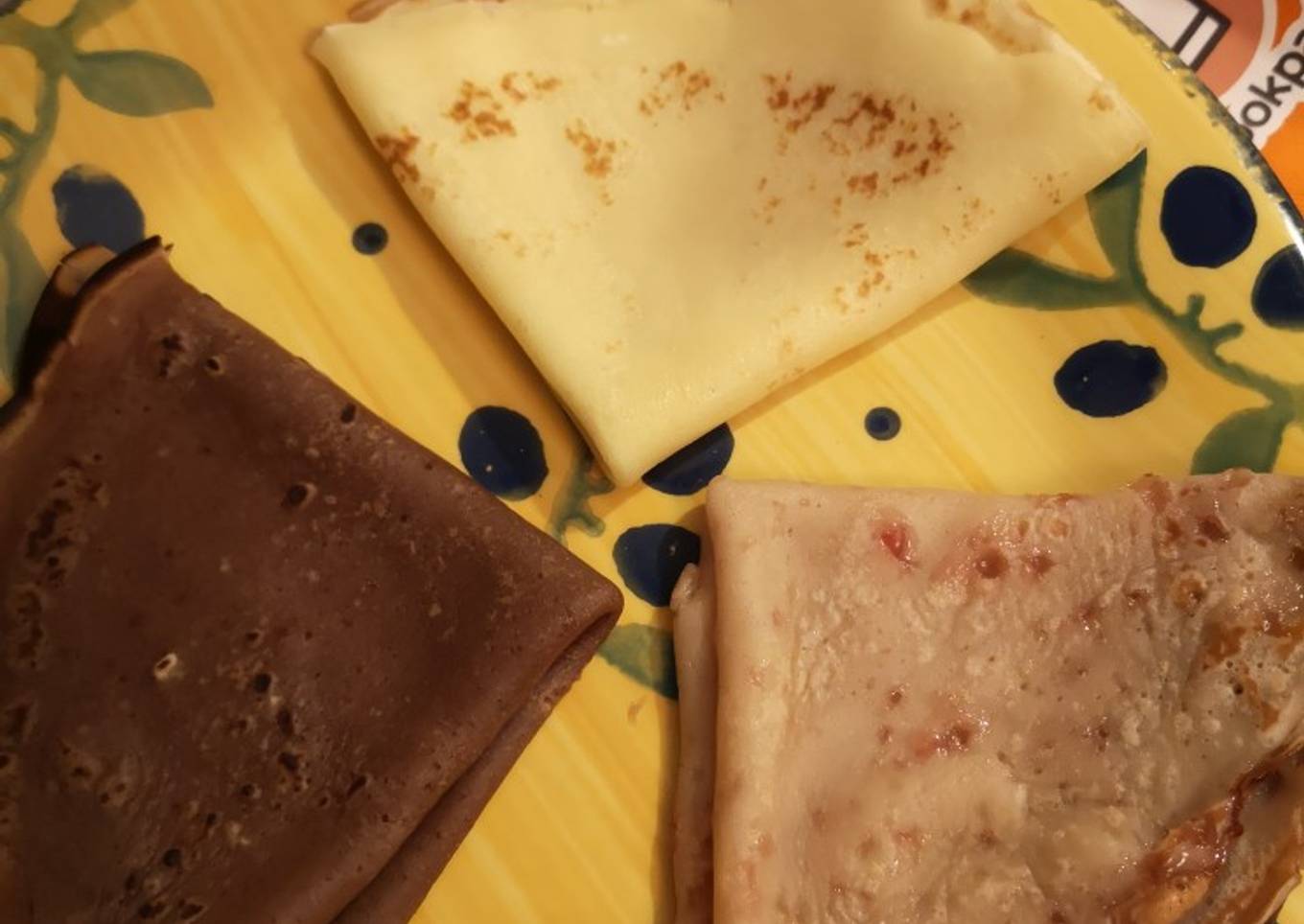 Crêpes *chocolat nature et gelée de groseille
