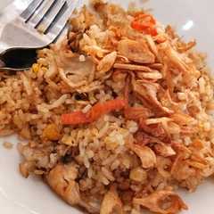รูปของ Nasgor Ayam Pedas (Kreasi Kobe Nasgor Pedas)