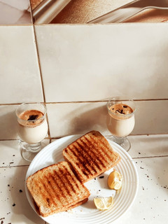 A picture of Beef mince sandwich.