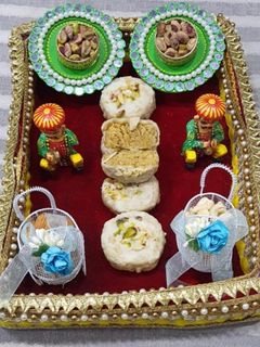 સુરતી ઘારી (Surti Ghari Recipe In Gujarati) રેસીપી મુખ્ય ફોટો