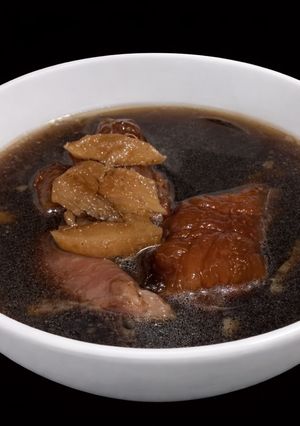 Hình của món SP.0194 - Giò Heo Quay Nấu Giấm Gừng.
