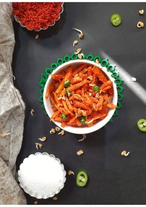 ओली हळद,आल व स्प्राऊटेड मेथी चे लोणच (olya haldi aala meethi che lonche Recipe in Marathi) रेसिपी चे मुख्य फोटो