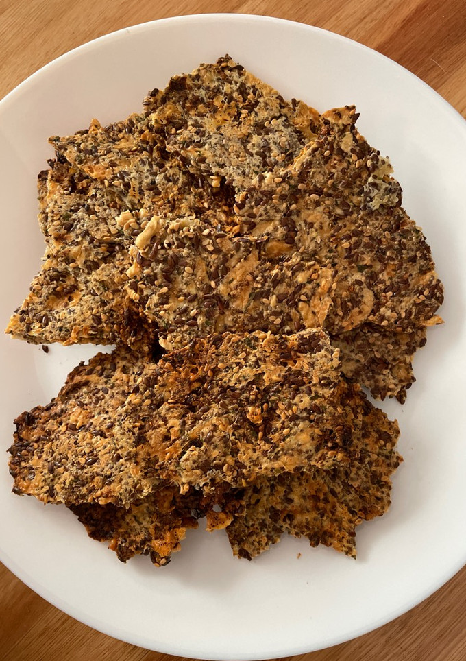 Una foto de Crackers Keto con Queso