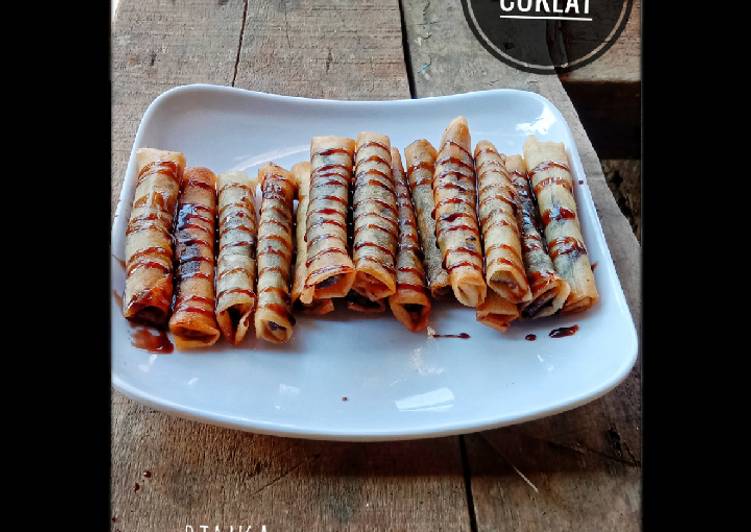 Lumpia coklat