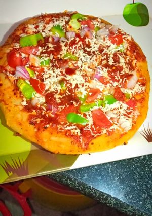 A picture of Veg pizza.