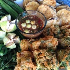 A picture of 🧑🏽‍🍳🧑🏼‍🍳 Shrimp Paste Chili Dip • Nam Prik Kapi •Climbing Wattle Omelette •fried Eggplant.