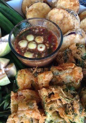 A picture of 🧑🏽‍🍳🧑🏼‍🍳 Shrimp Paste Chili Dip • Nam Prik Kapi •Climbing Wattle Omelette •fried Eggplant.