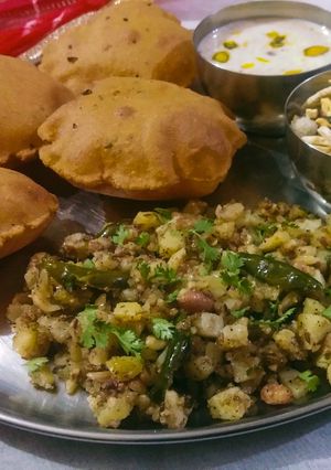 A picture of Potato peanut sabzi.