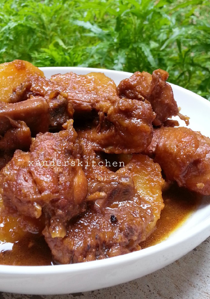 Foto resep Semur Ayam Kentang