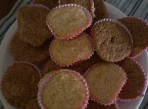 Una foto de Muffins, banana y choco!