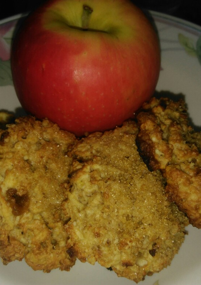 Una foto de Galletas integrales de manzana 🍏🍎