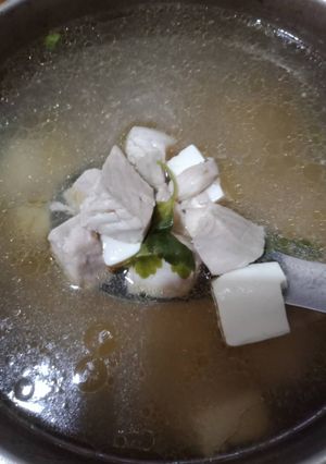 芹菜鯛魚豆腐湯 的食譜成品照片
