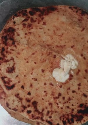 A picture of Aloo paratha.