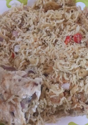 A picture of Fried noodles with egg.
