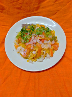 પૌવા બટેકા(pauva bateka recipe in Gujarati) રેસીપી મુખ્ય ફોટો