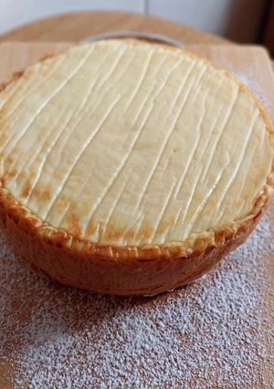 Una foto de Bizcocho genovés invertido con crema pastelera (sin gluten)