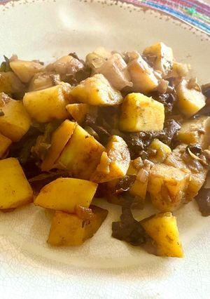 Una foto de Papas con callampas de pino