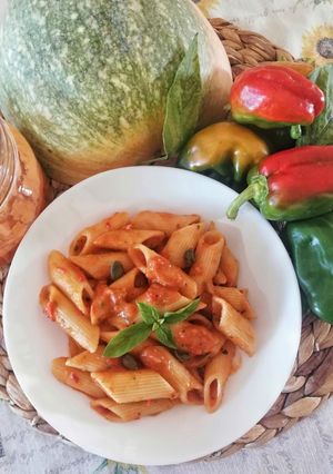 Foto di Pennoni con salsa di zucca e peperoni 🌷