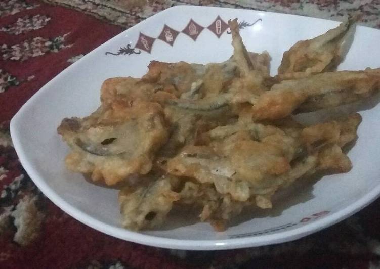 Mairo (teri basah) goreng tepung